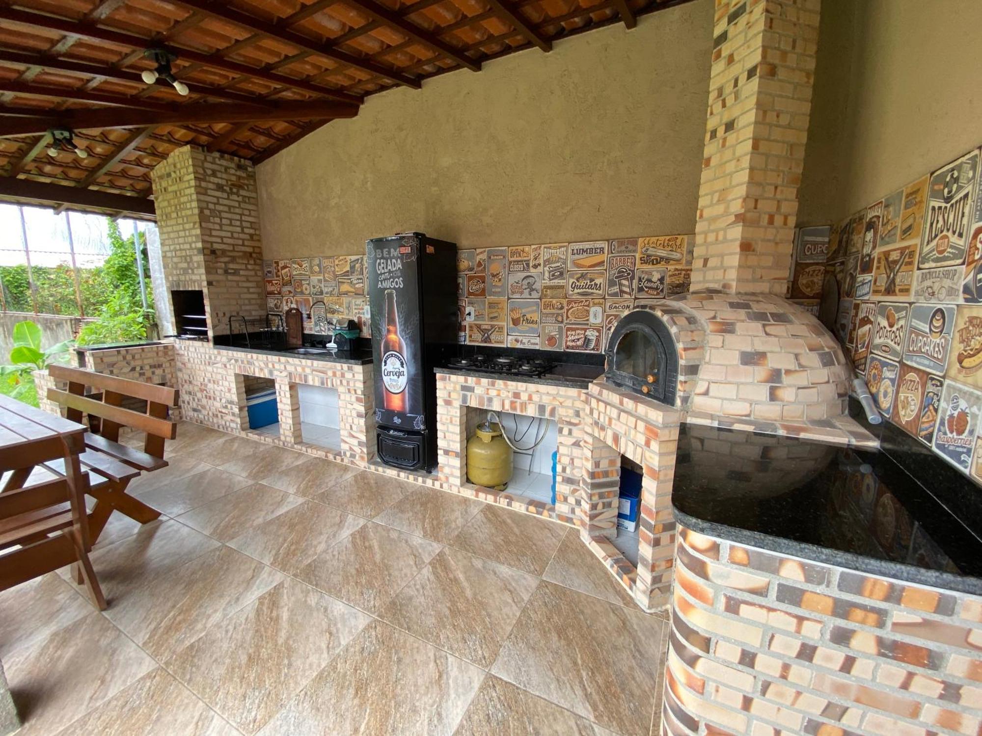 Casa Bem Espacosa Com Piscina, Campo De Futebol E Area Gourmet A Um Quarteirao Da Lagoa De Seca *